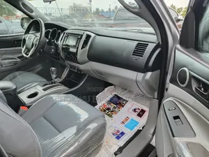 Toyota Tacoma 2014 Silver