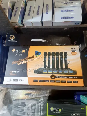 BNK 6 Handle Digital Wireless Microphone 300meter Range