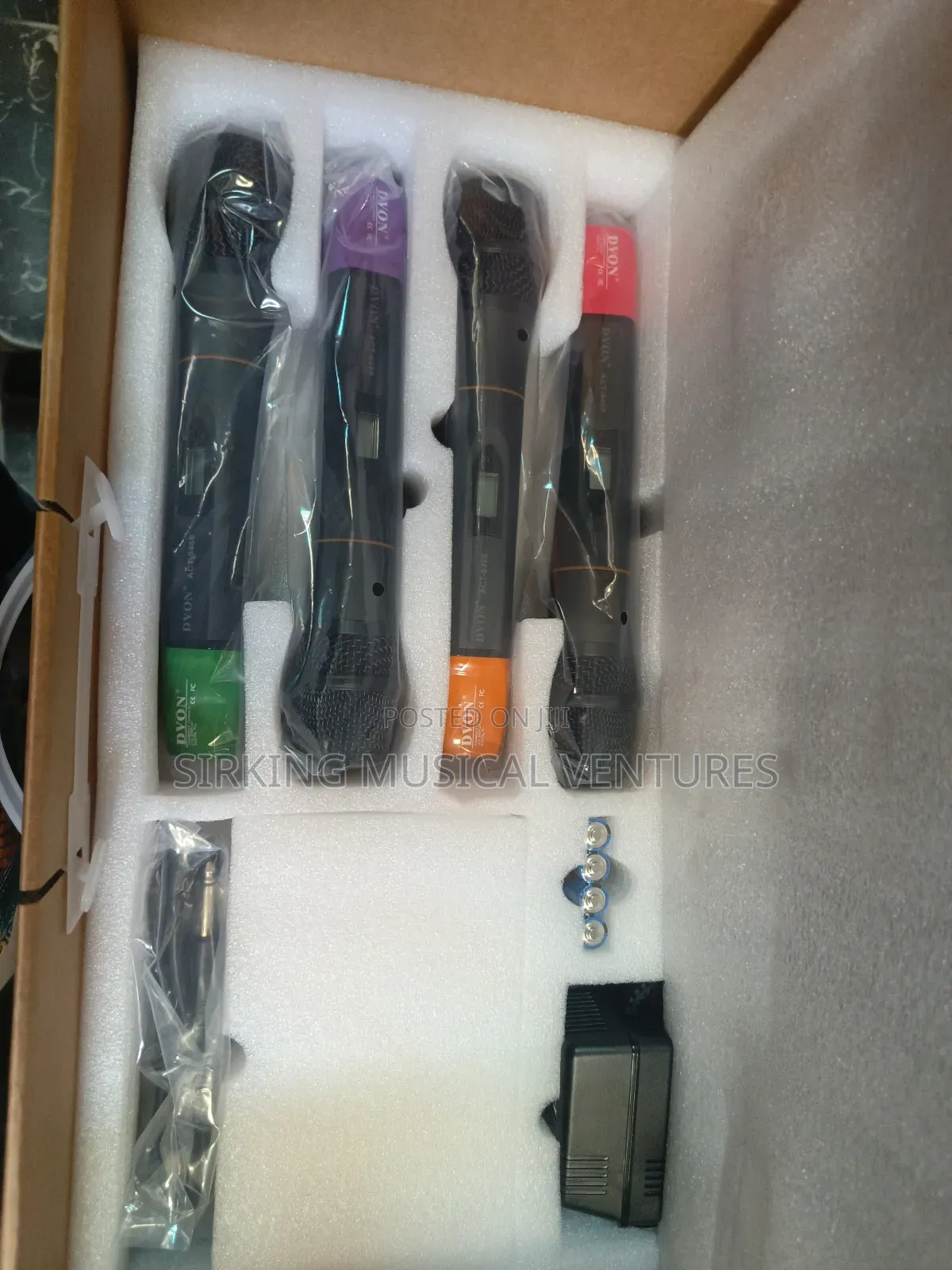 Devon 4 Handle Wireless Microphone
