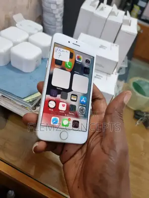 Apple iPhone 7 32 GB Silver