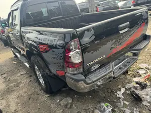 Toyota Tacoma 2015 Black