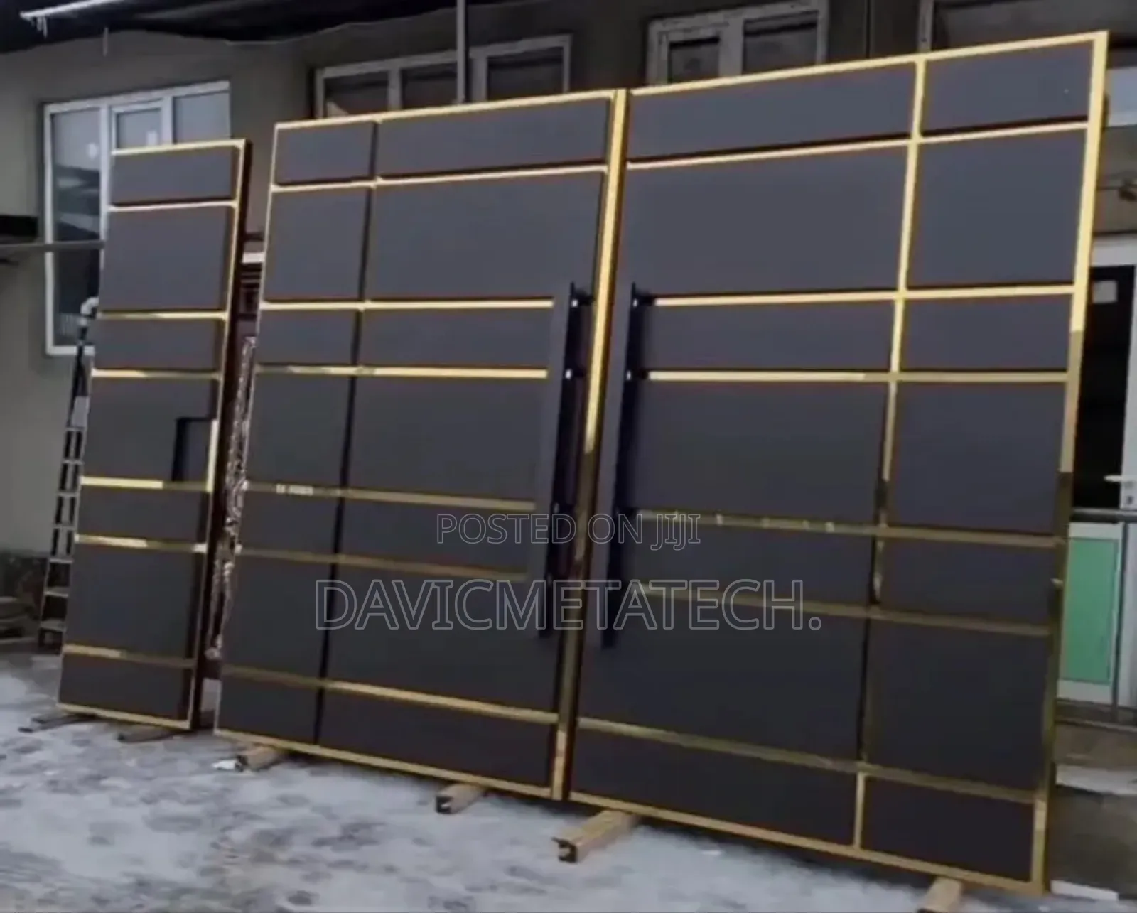 Modern Gate