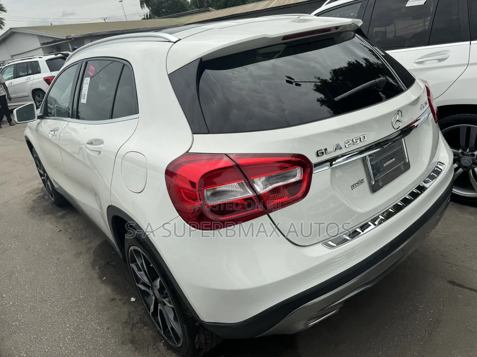 Mercedes-Benz GLA 250 2017 White
