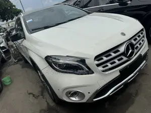 Mercedes-Benz GLA 250 2018 White