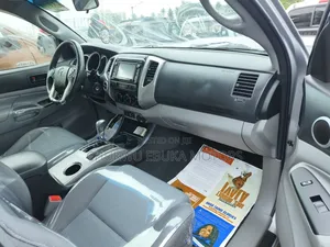 Toyota Tacoma 2015 Silver