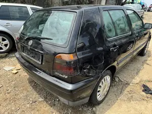 Volkswagen Golf 1.6 Variant Automatic 1999 Black