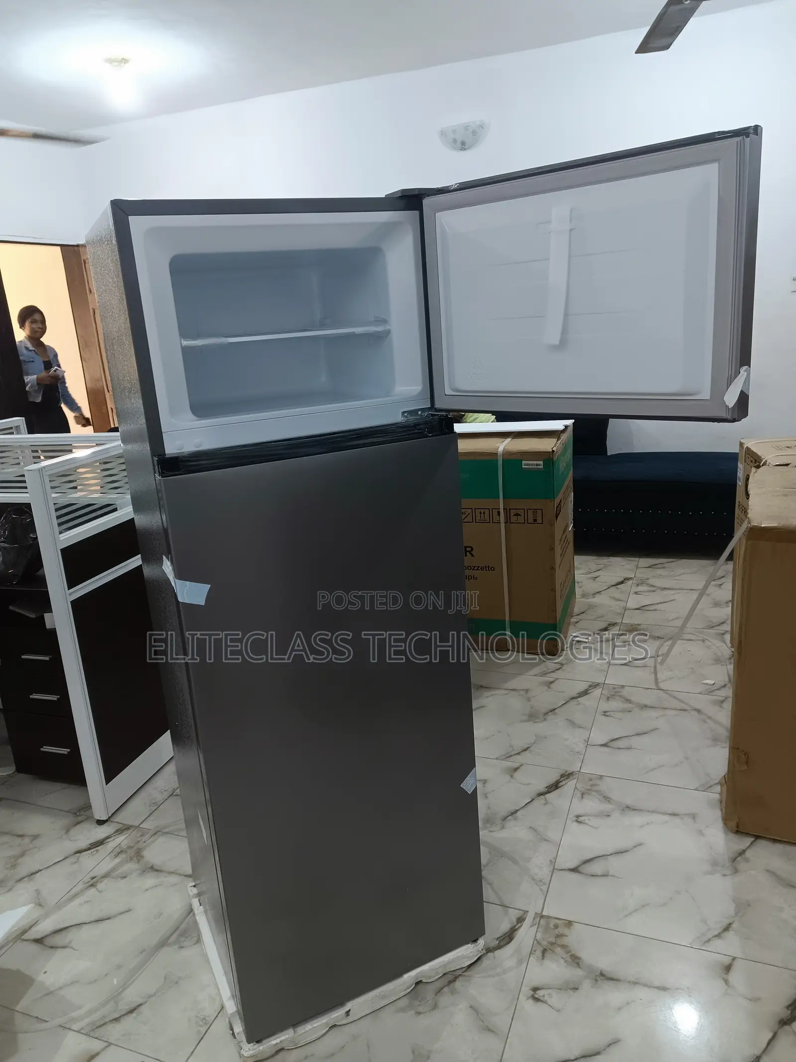 Fast Selling Hisense Refrigerator REF240DR