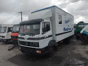 Mercedes Truck 814 20fit 7tonnes