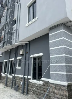 Mini Flat in Ago Palace for rent