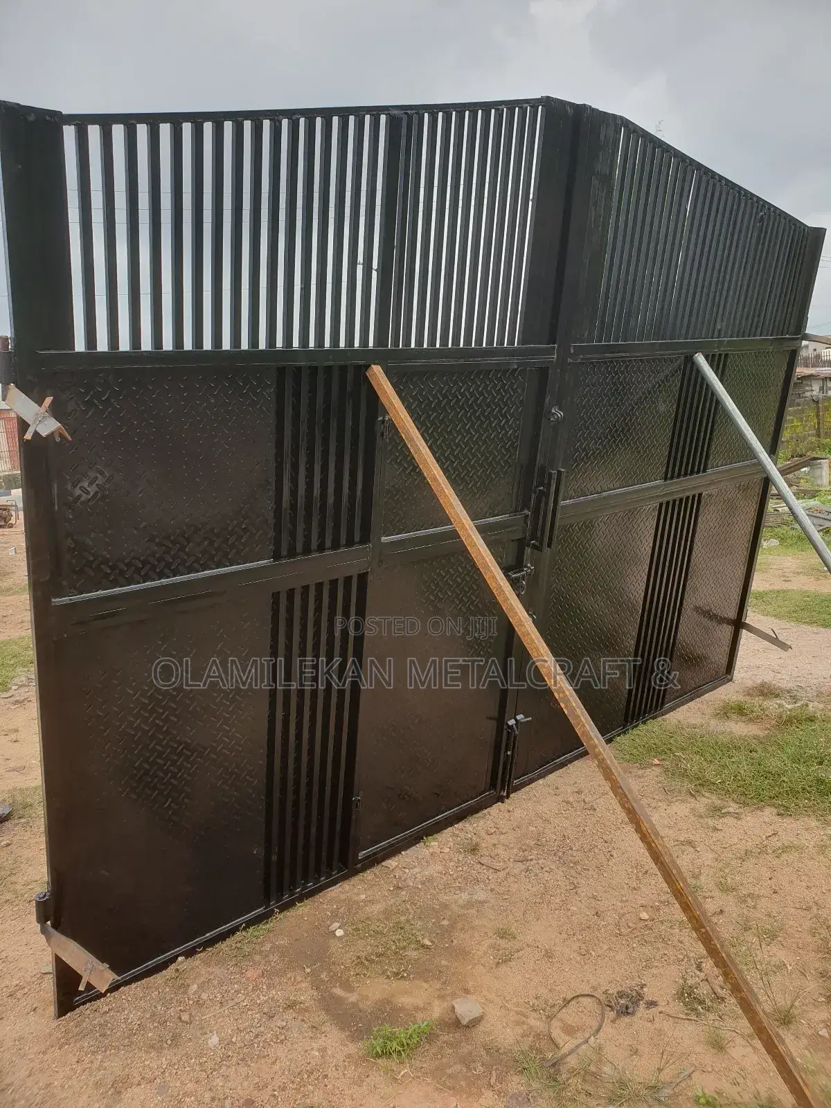 Checkers Design Gate