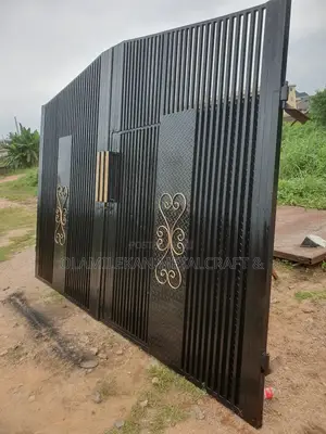 Checkers Design Gate