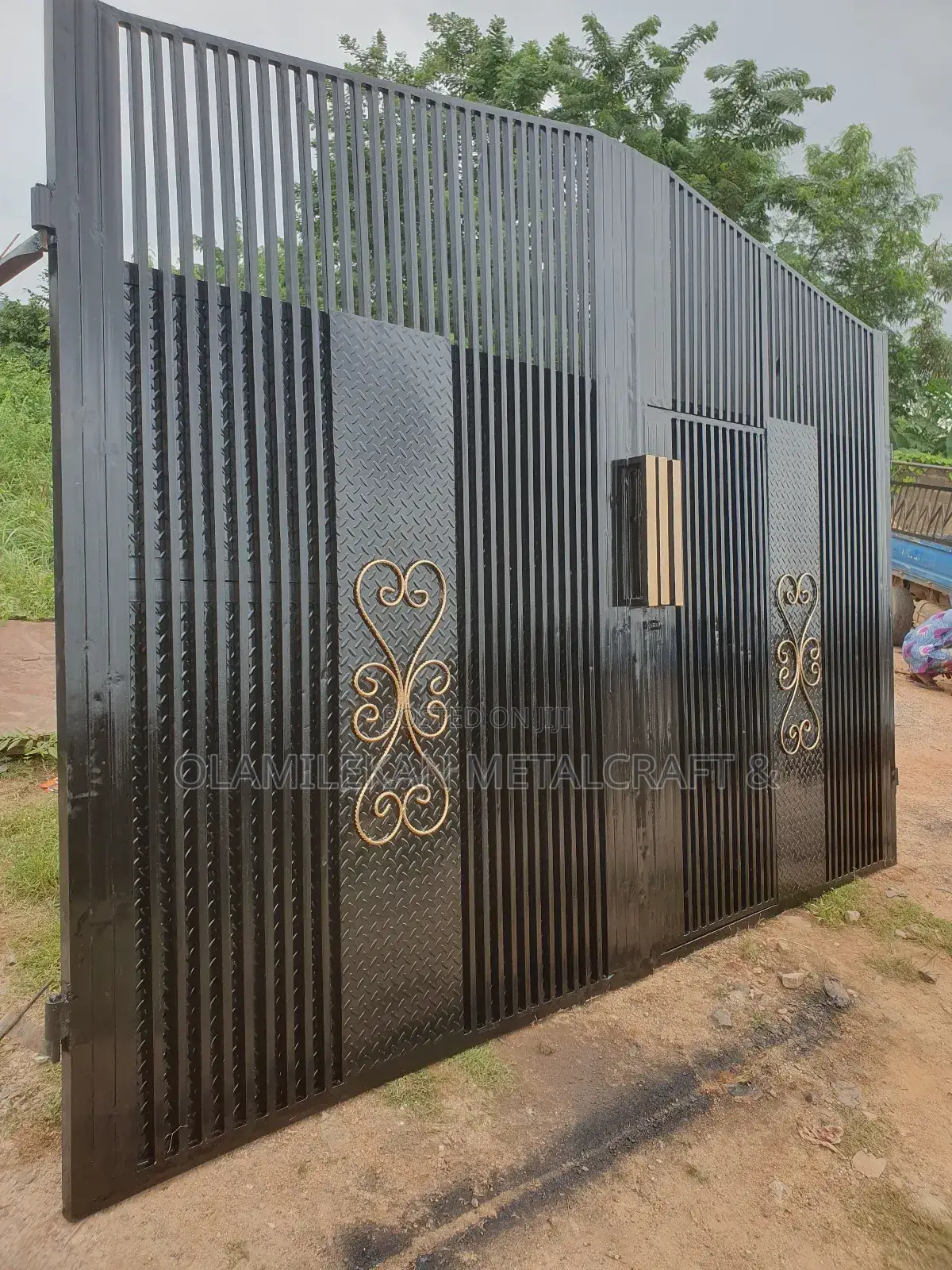 Checkers Design Gate