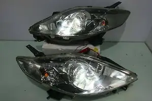 Mazda-5 2008 Headlights