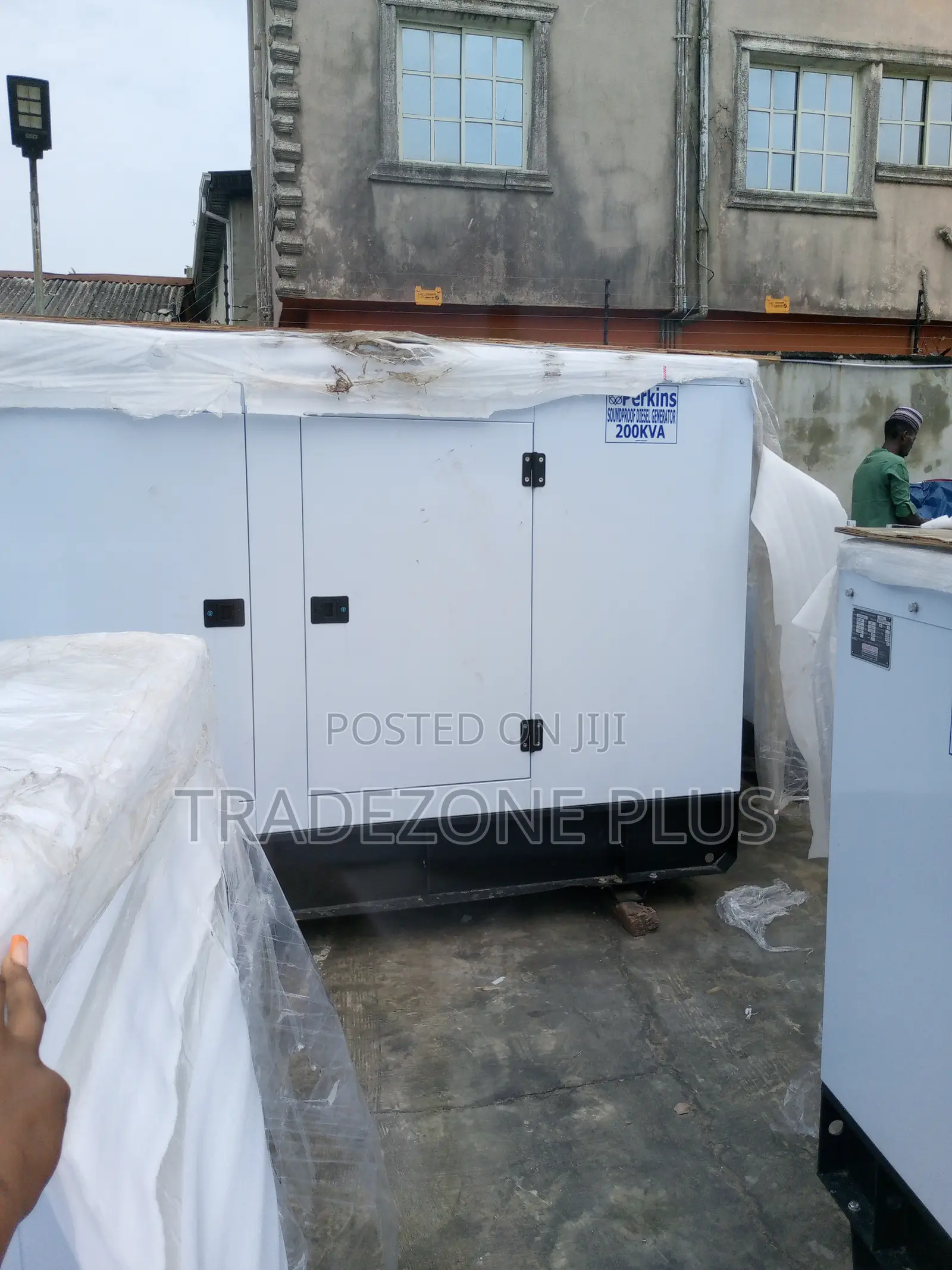 200kva Perkins Silent DIESEL Generator 3phase