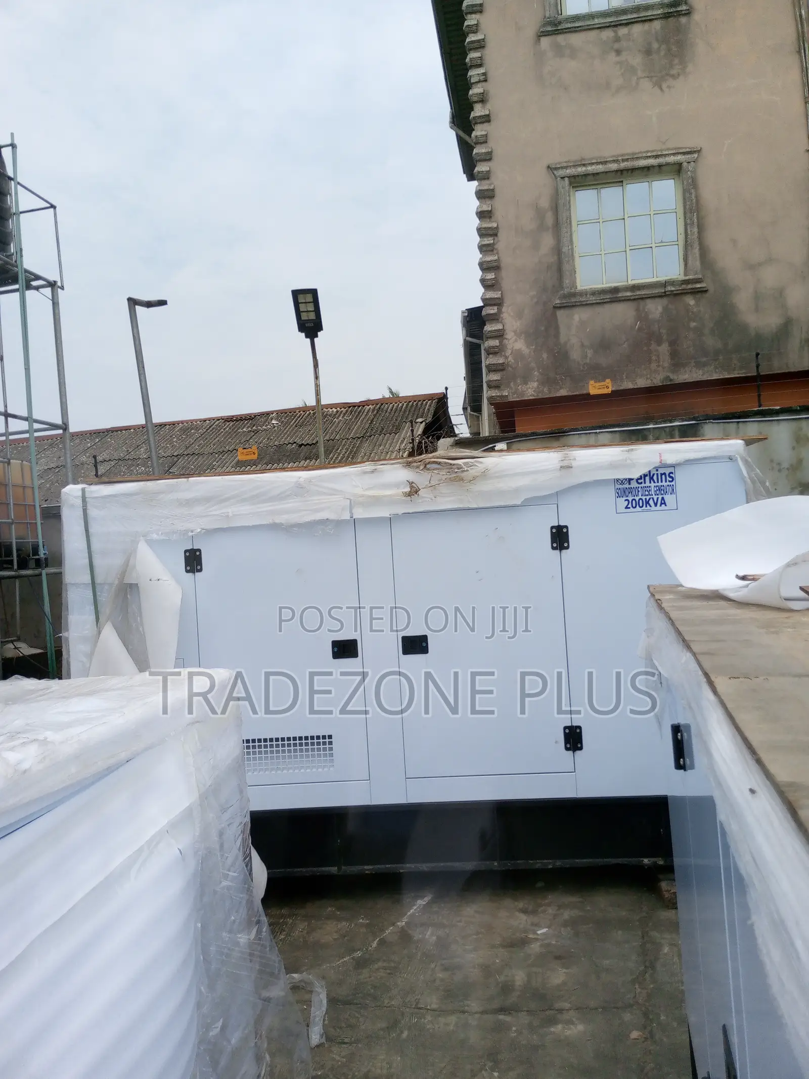 Powerful 200kva Perkins Silent DIESEL Generator