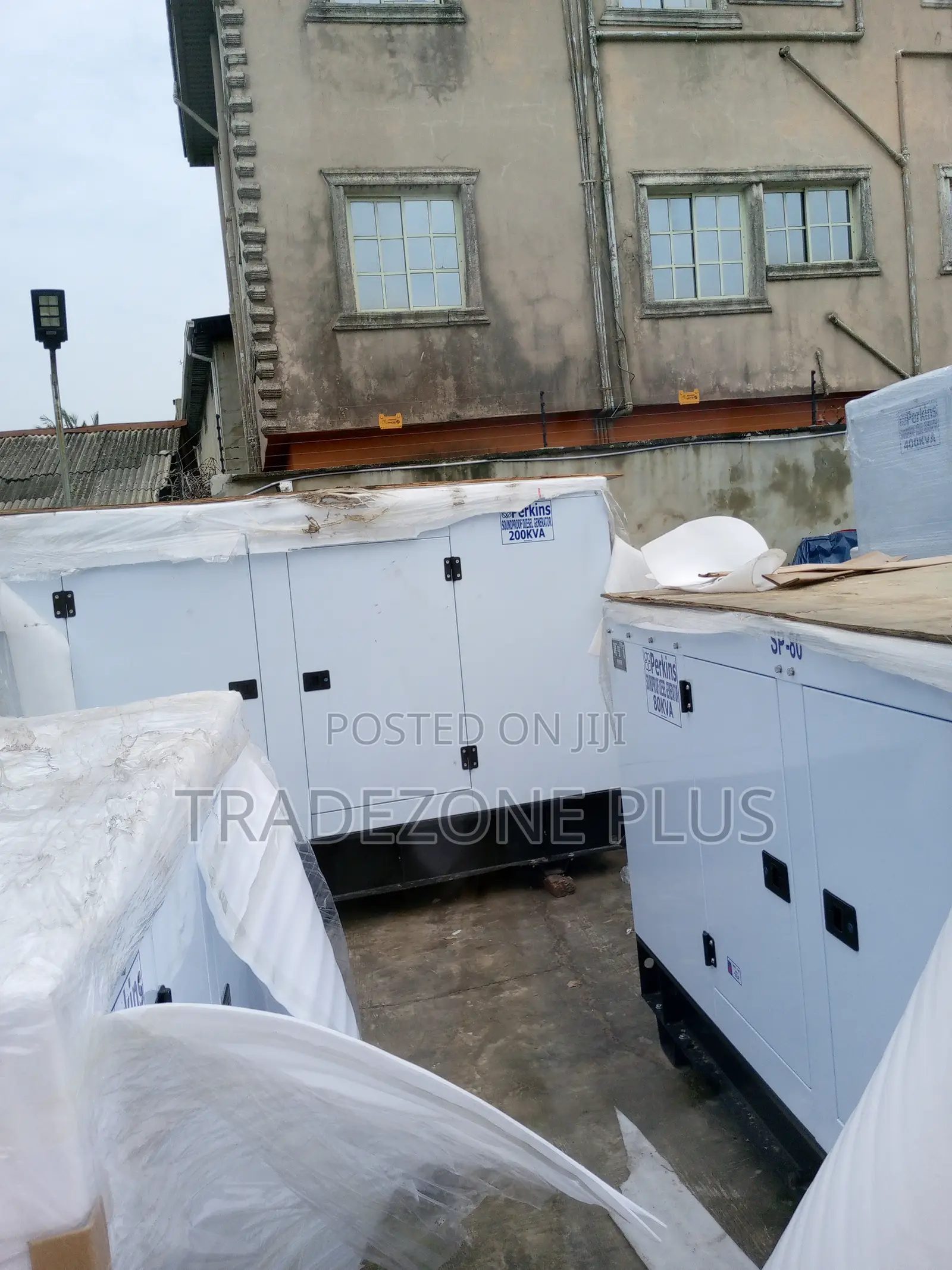 Poweful DIESEL Generator Perkins 200kva Engine