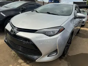Toyota Corolla 2017 Silver
