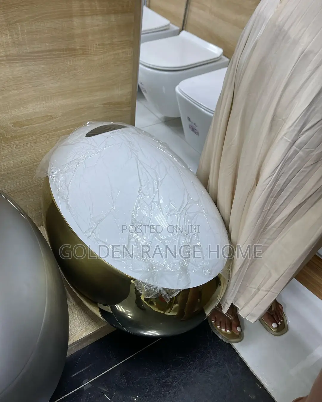 Egg Shape Smart Wc With Remote Control