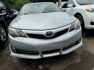 Toyota Camry 2012 Silver