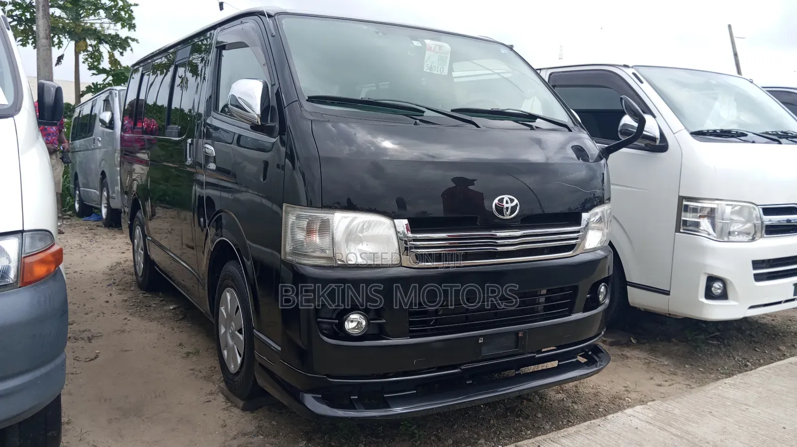 Toyota HiAce 2012 Black