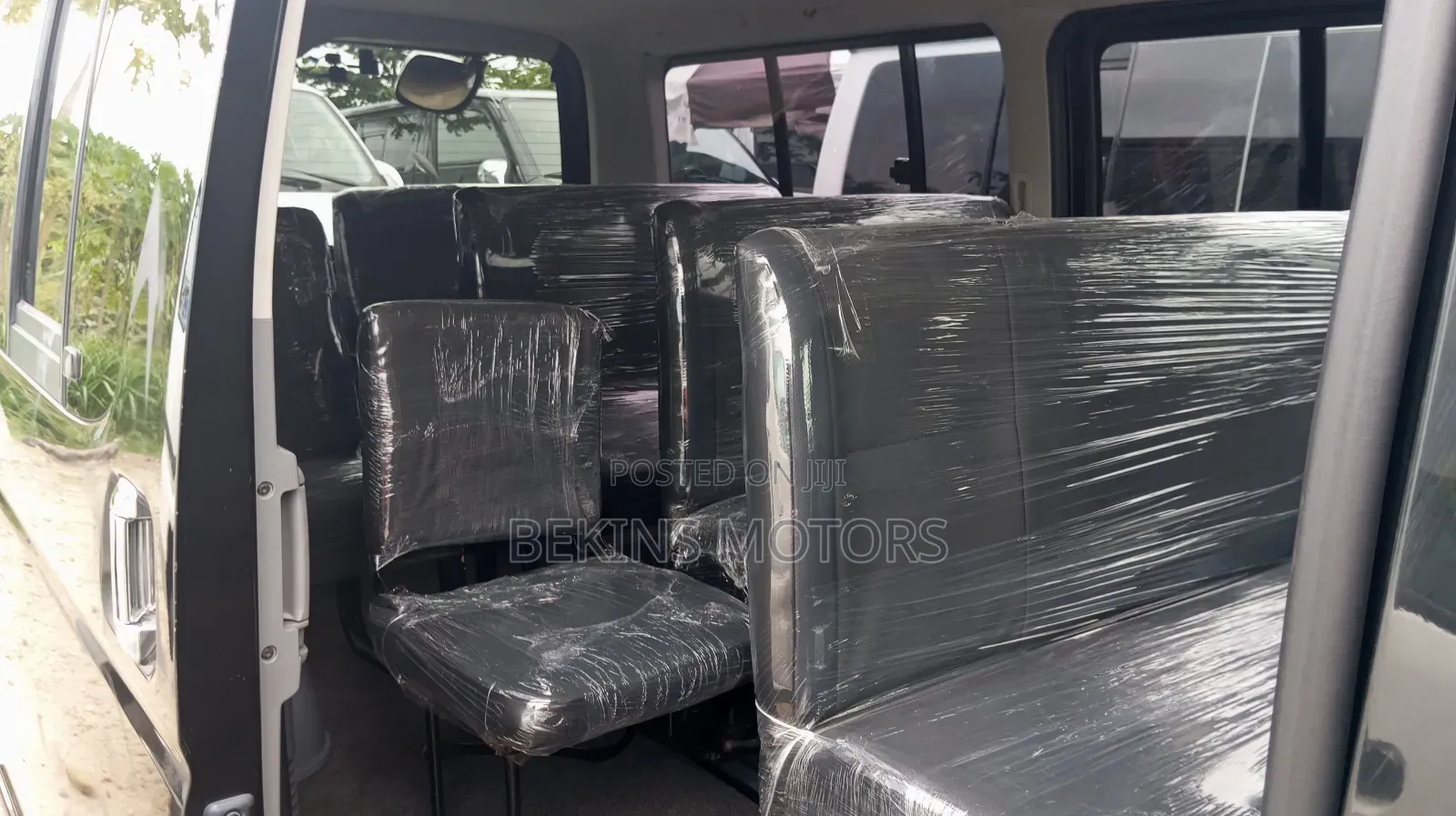 Toyota HiAce 2012 Black