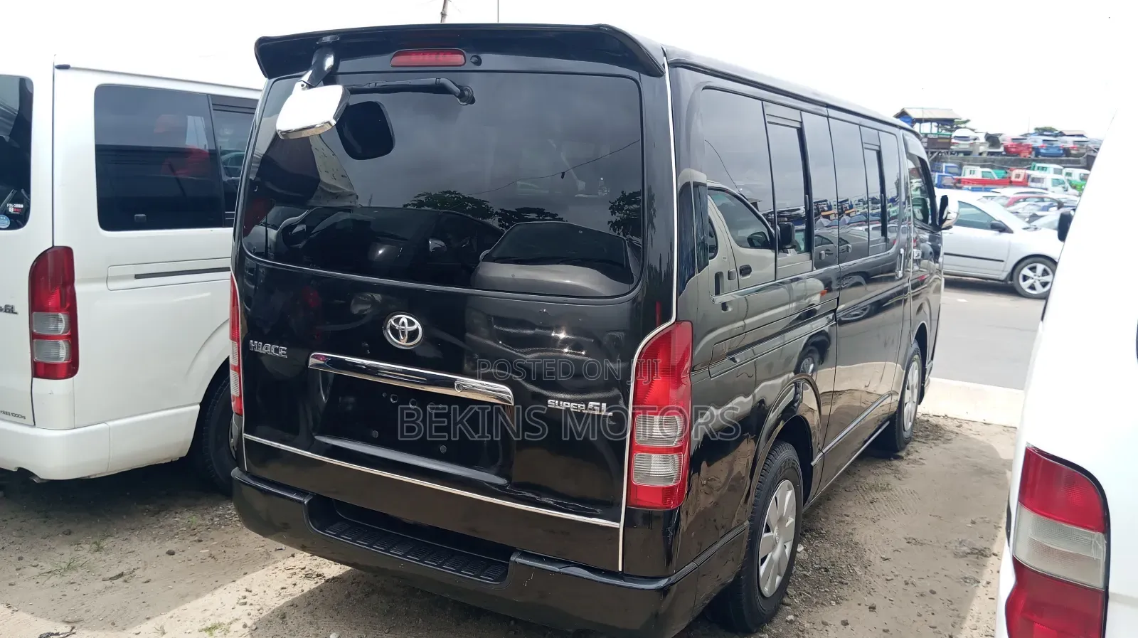 Toyota HiAce 2012 Black
