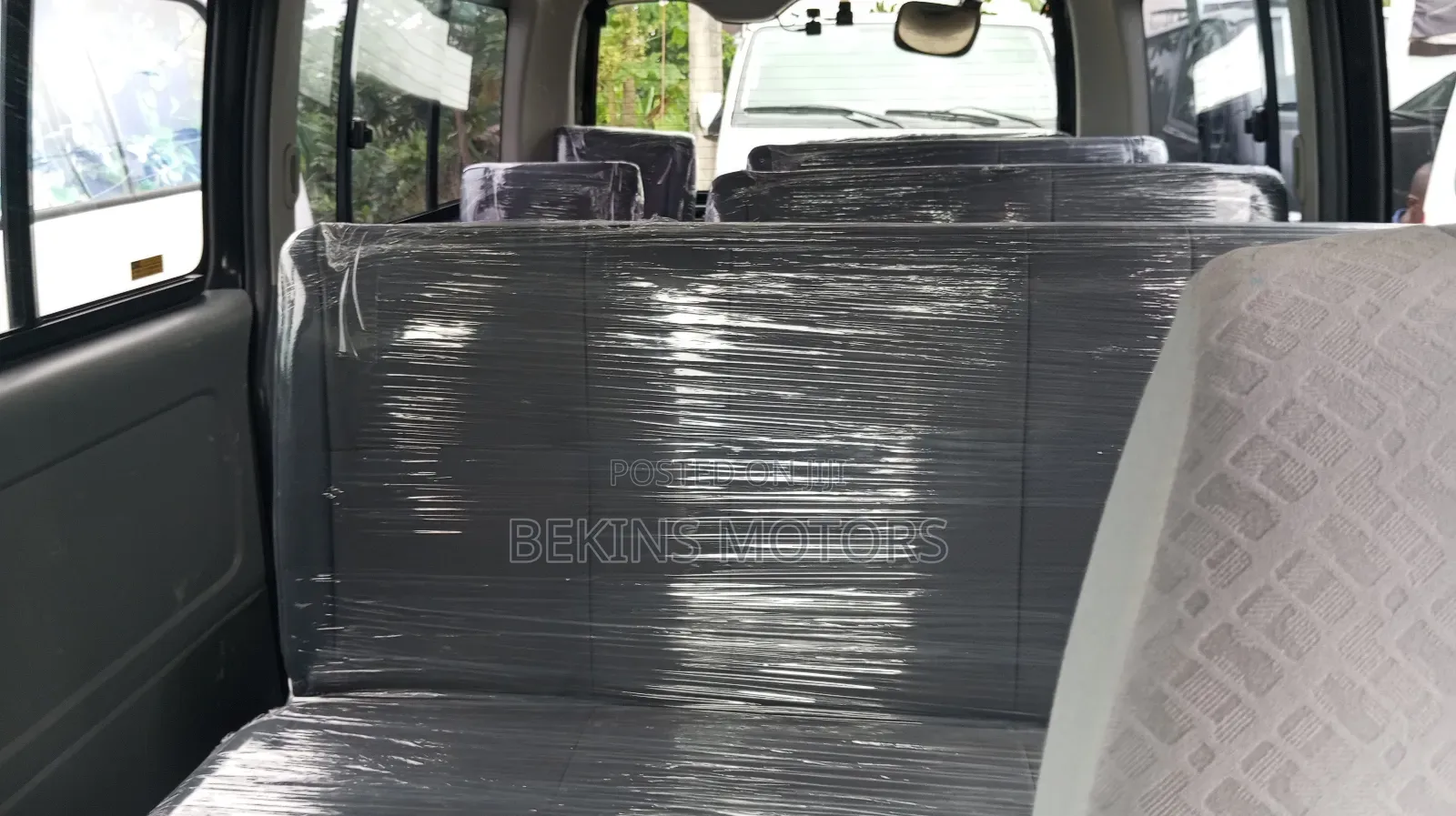 Toyota HiAce 2012 Black