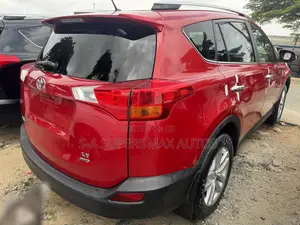 Toyota RAV4 2014 Red