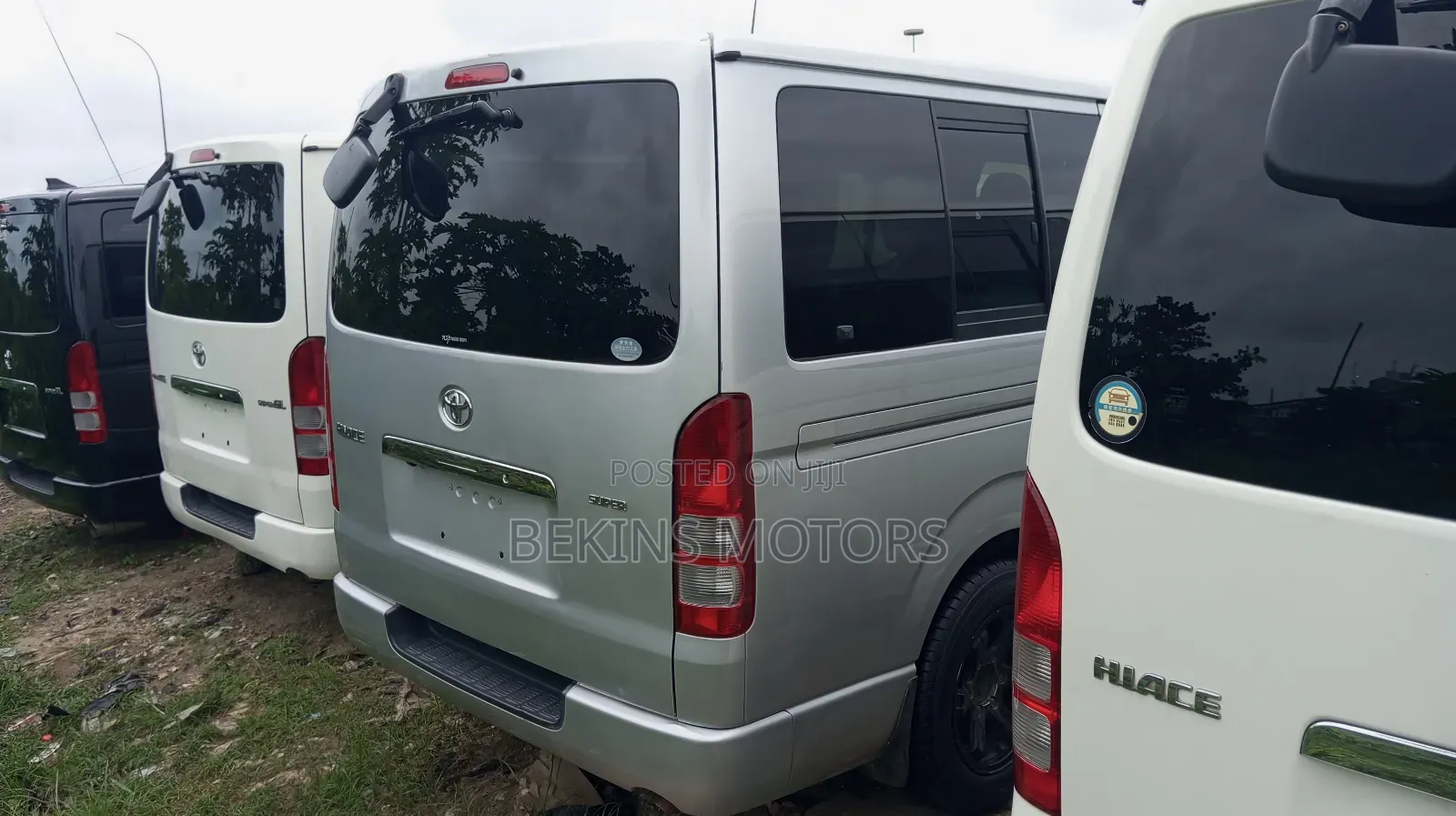 Toyota HiAce 2010 Silver