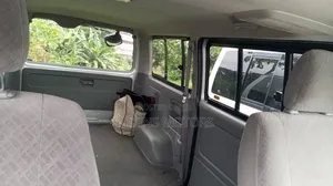 Toyota HiAce 2010 Silver