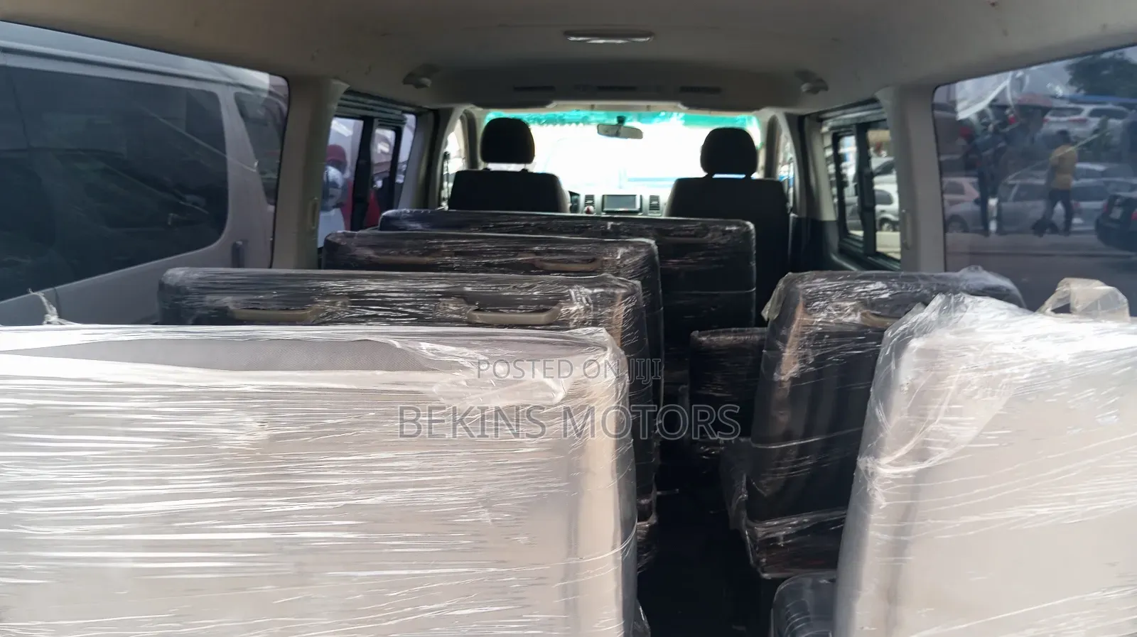 Toyota HiAce 2012 White