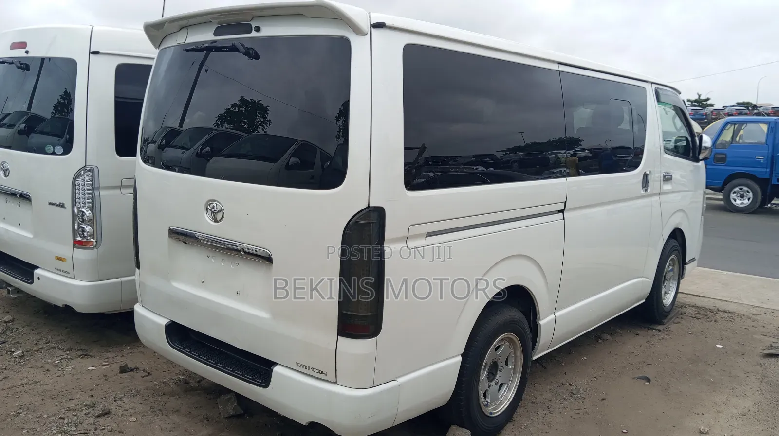 Toyota HiAce 2012 White