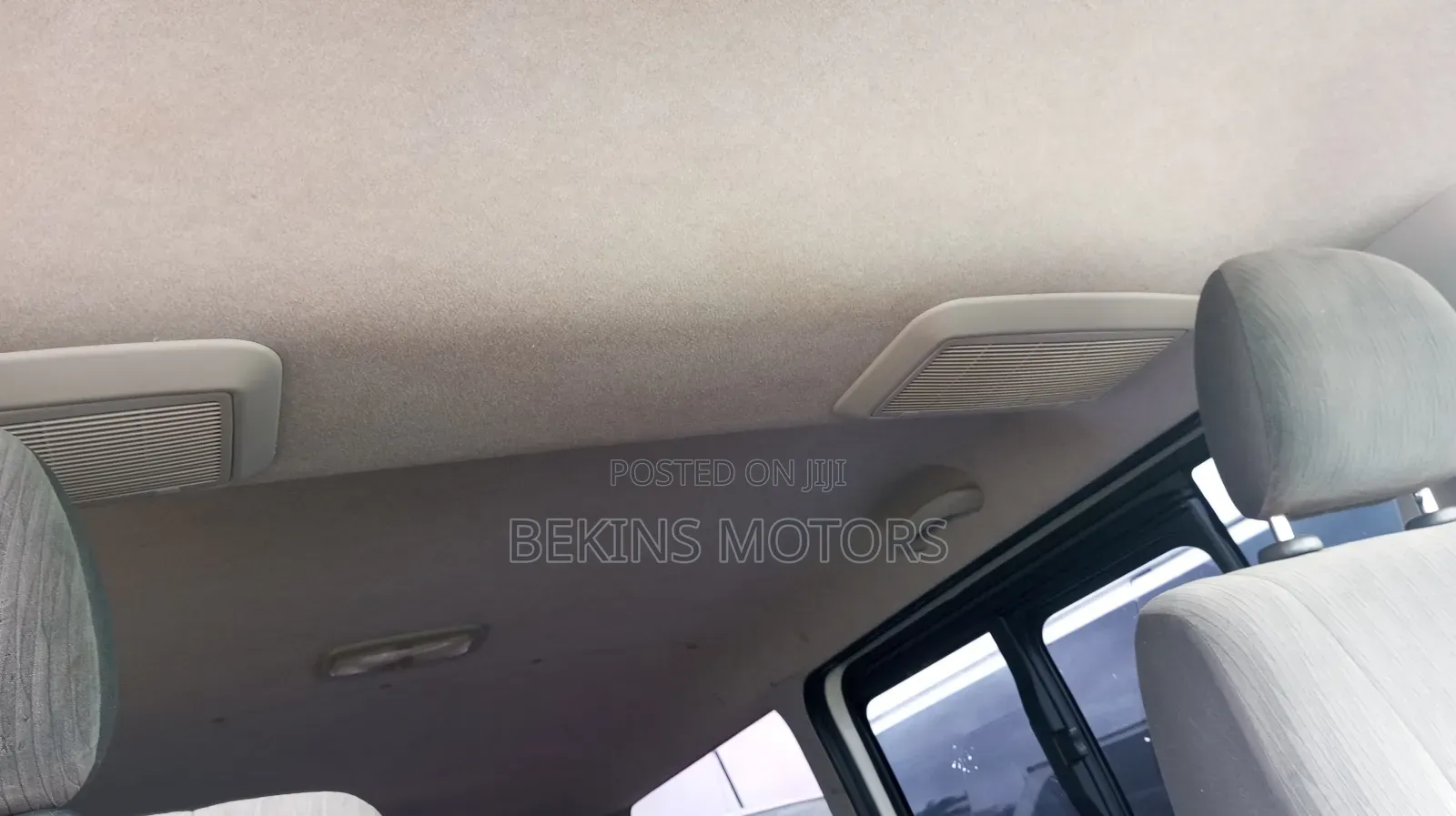 Toyota HiAce 2012 White