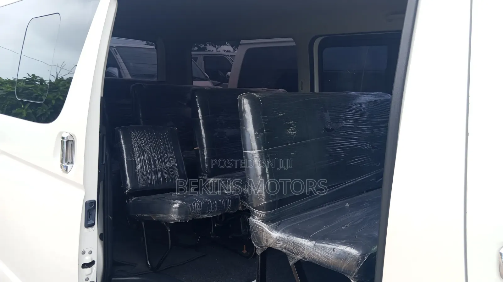 Toyota HiAce 2012 White