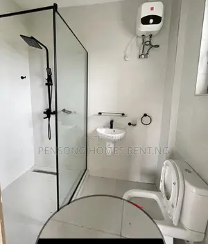 3bdrm Apartment in Lekki Phase 1 for rent