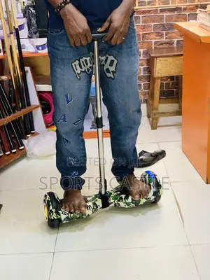 Hoverboard With Handle End Knee Support