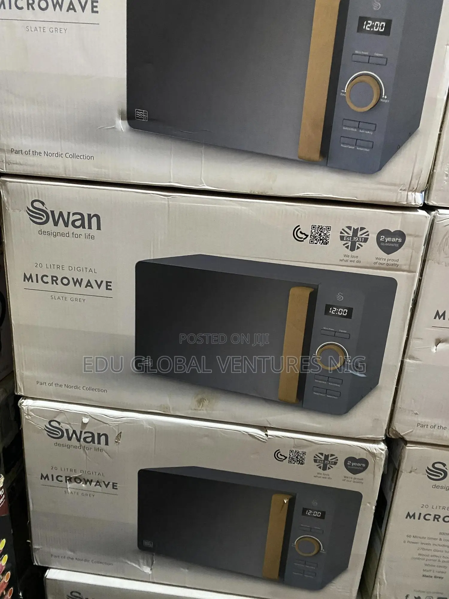 Swan Digital Display Microwave 800watts.