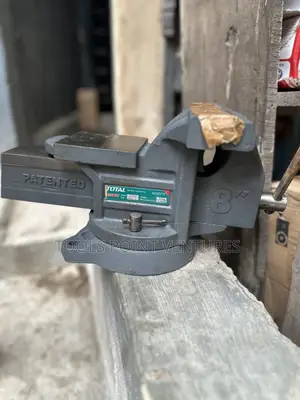Total 8-Inch Swivel Bench Vise