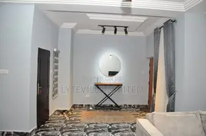 Single Room, Shared Apartment