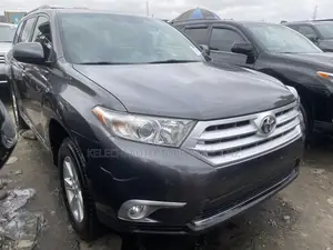 Toyota Highlander 2011 Gray