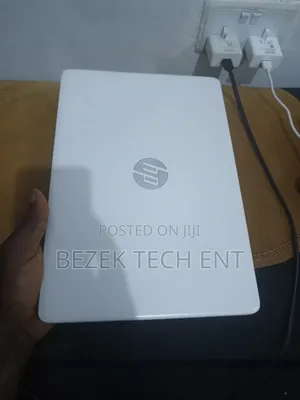 New Laptop HP 14-Dq1025cl 8GB AMD Ryzen 5 SSD 512GB