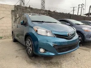 Toyota Yaris LE Hatchback 5dr 2012 Blue