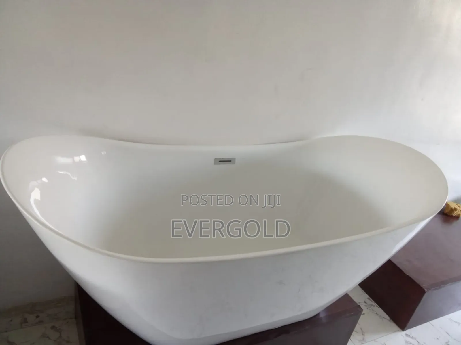 170 By 75 Bath Tub Available