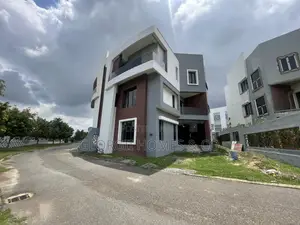 4bdrm Duplex in Life Camp for sale