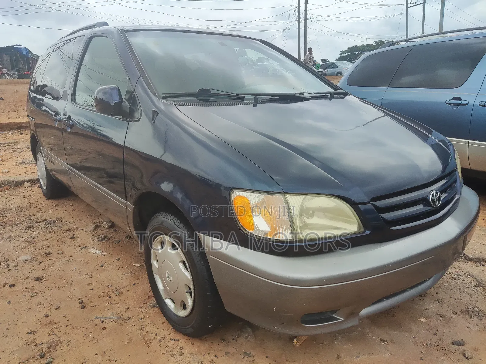 Toyota Sienna 2000 Blue