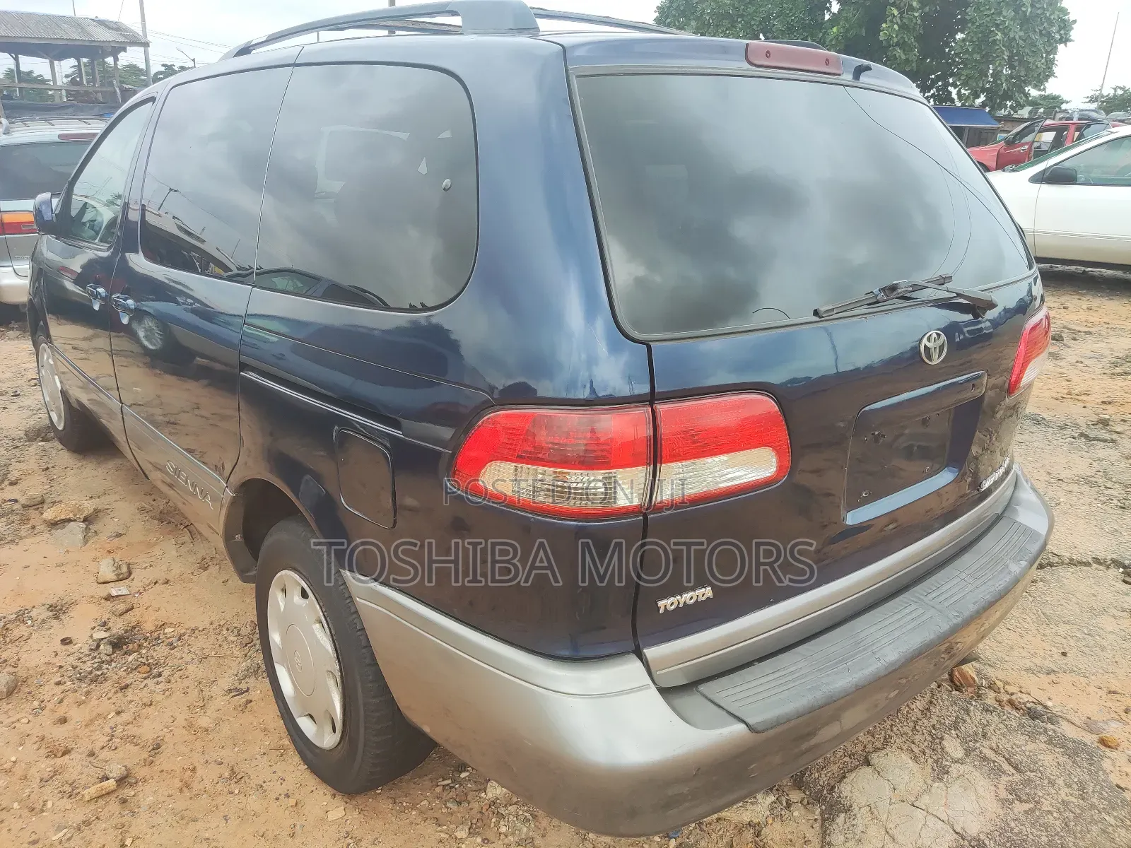 Toyota Sienna 2000 Blue