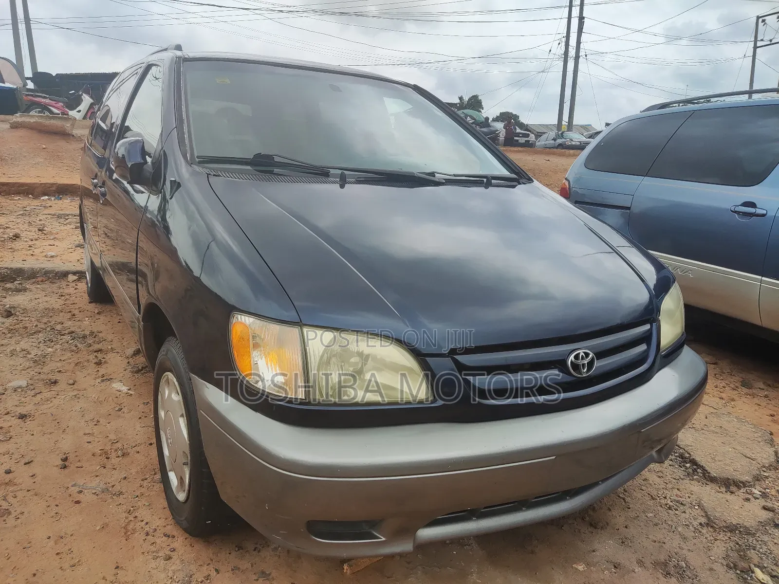 Toyota Sienna 2000 Blue