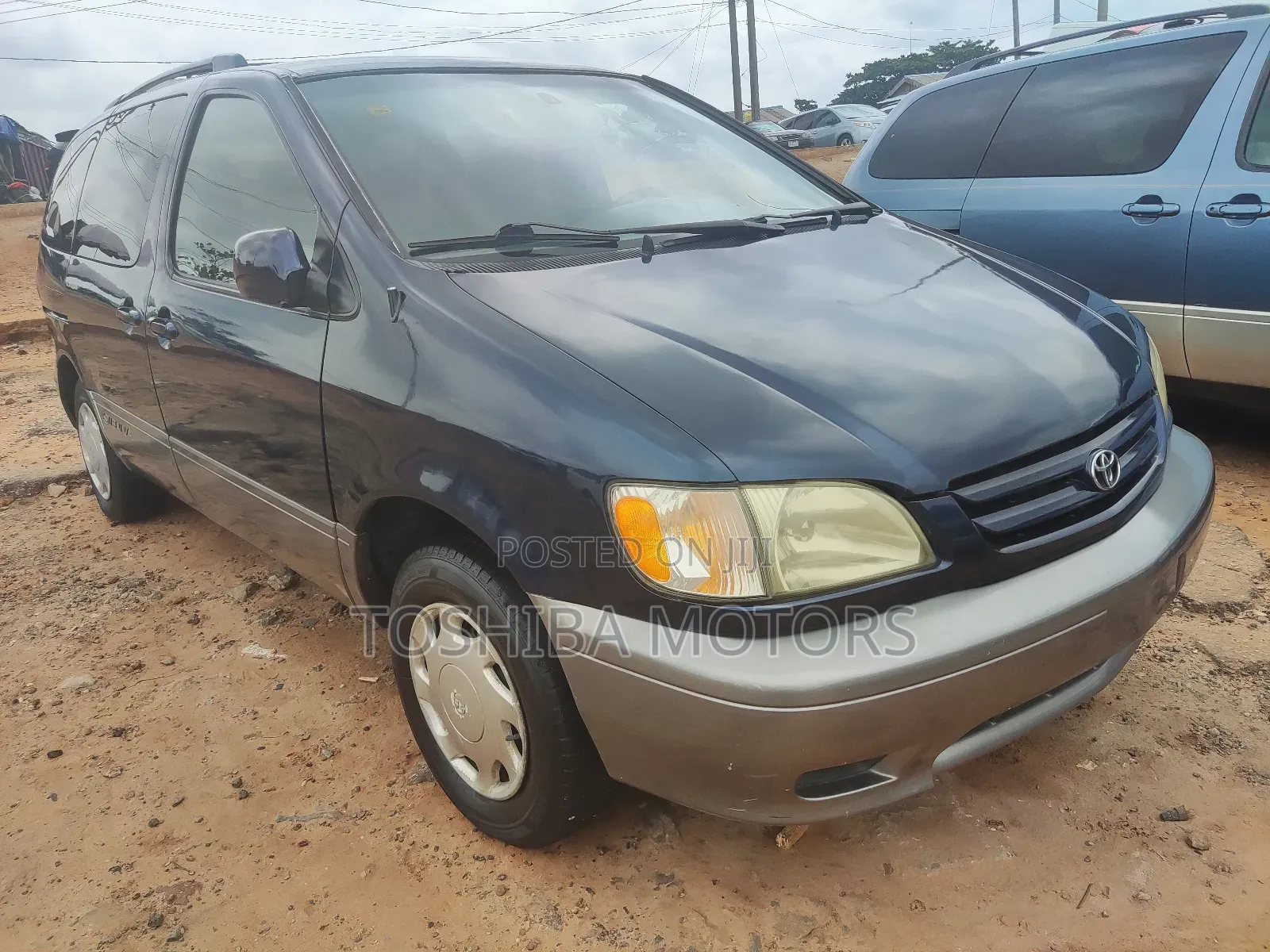 Toyota Sienna 2000 Blue
