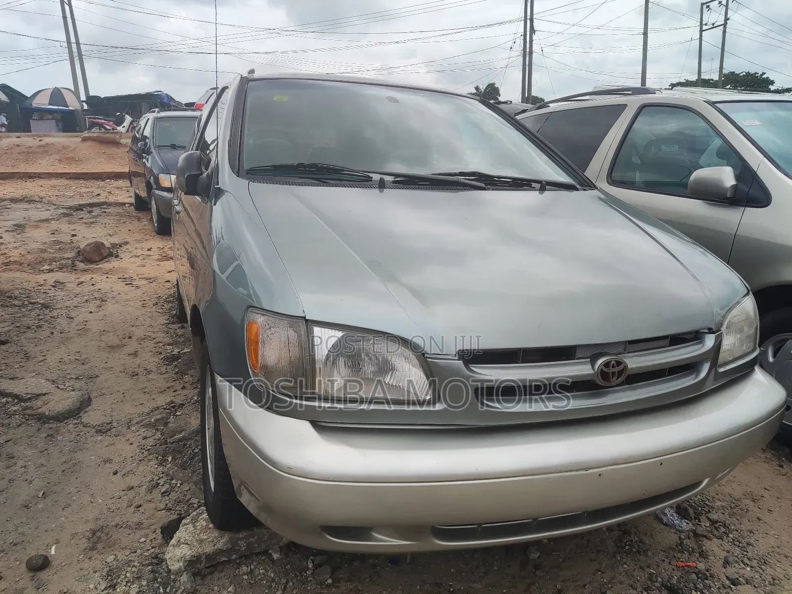 Toyota Sienna 2000 Blue
