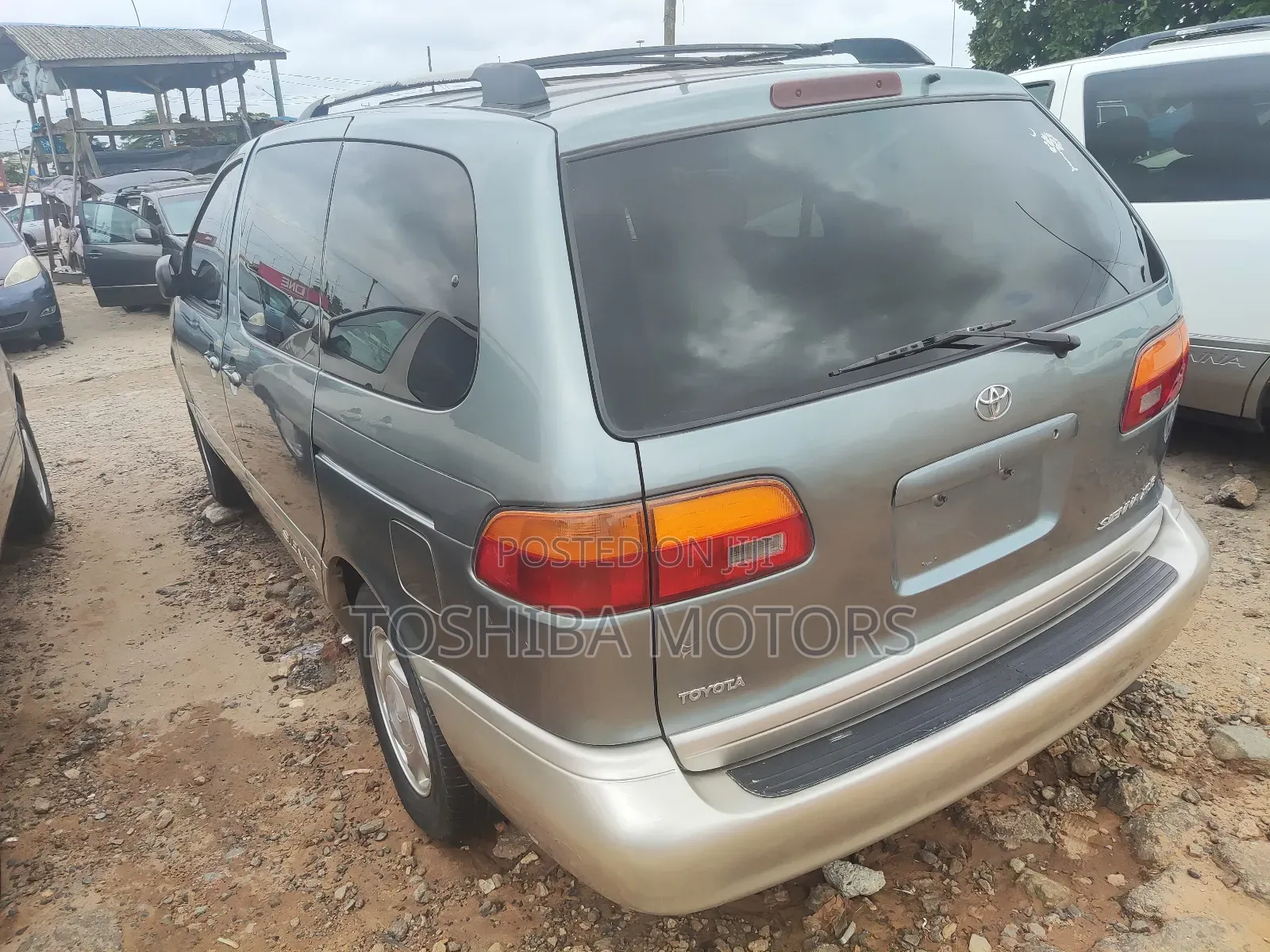 Toyota Sienna 2000 Blue